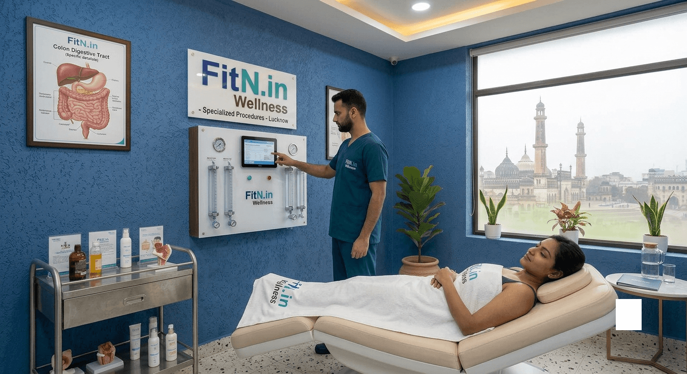 Hydrotherapist providing treatment to a patient at a naturopathy clinic in Lucknow
